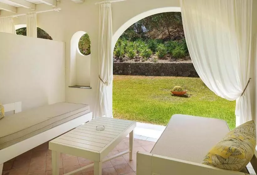 اتاق سوپریور با چشمانداز باغ, Therasia Resort Sea And Spa The Leading Hotels Of The World