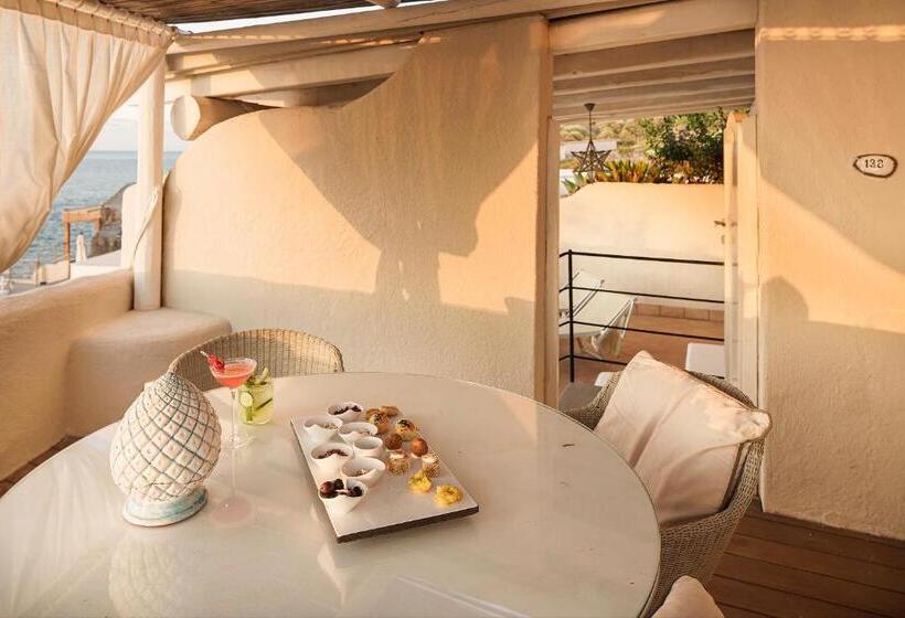 سوییت, Therasia Resort Sea And Spa   The Leading Hotels Of The World
