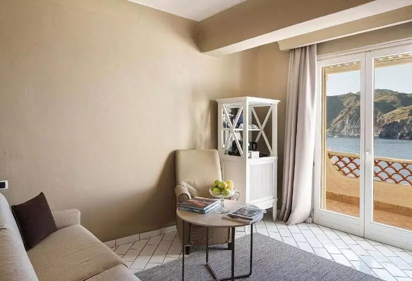 سوئیت با وان آب گرم, Therasia Resort Sea And Spa The Leading Hotels Of The World