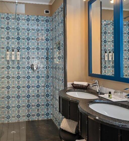 سوئیت با وان آب گرم, Therasia Resort Sea And Spa   The Leading Hotels Of The World