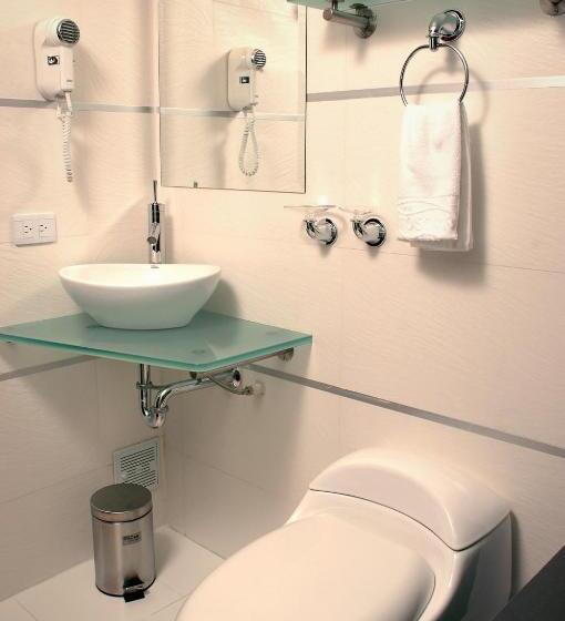 חדר סטנדרט לשלושה, Toscana Plaza