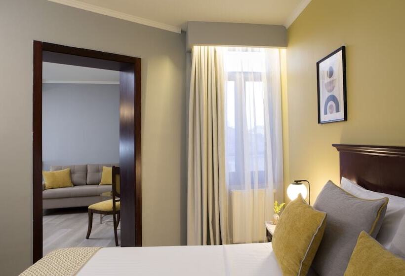 سوییت, Venezia By Zeus International