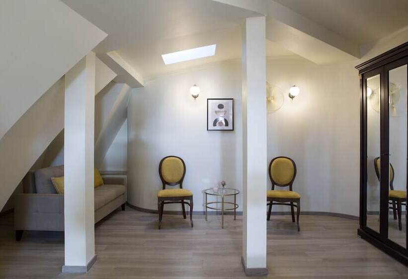 Executive Room, Venezia By Zeus International