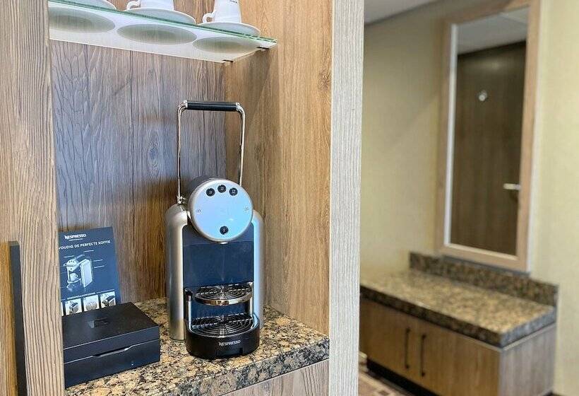 标准三人间, Xo Hotels Blue Tower