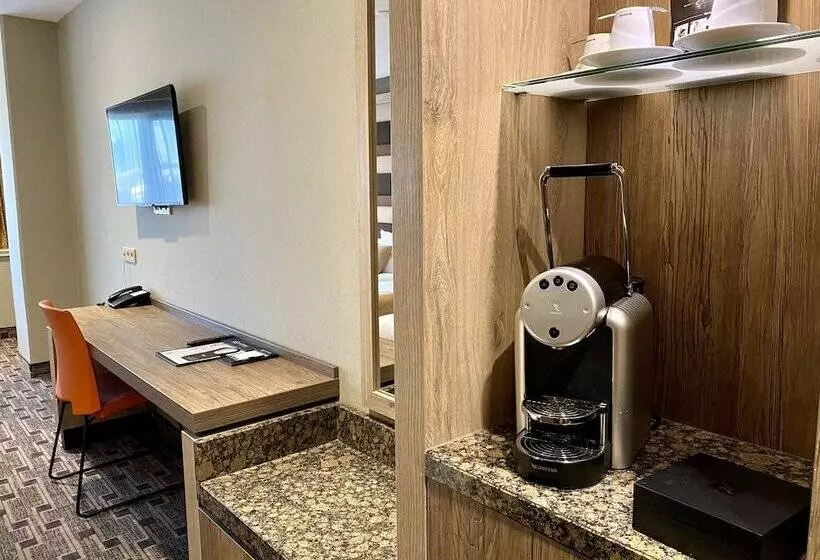 اتاق استاندارد چهار تخته, Xo Hotels Blue Tower