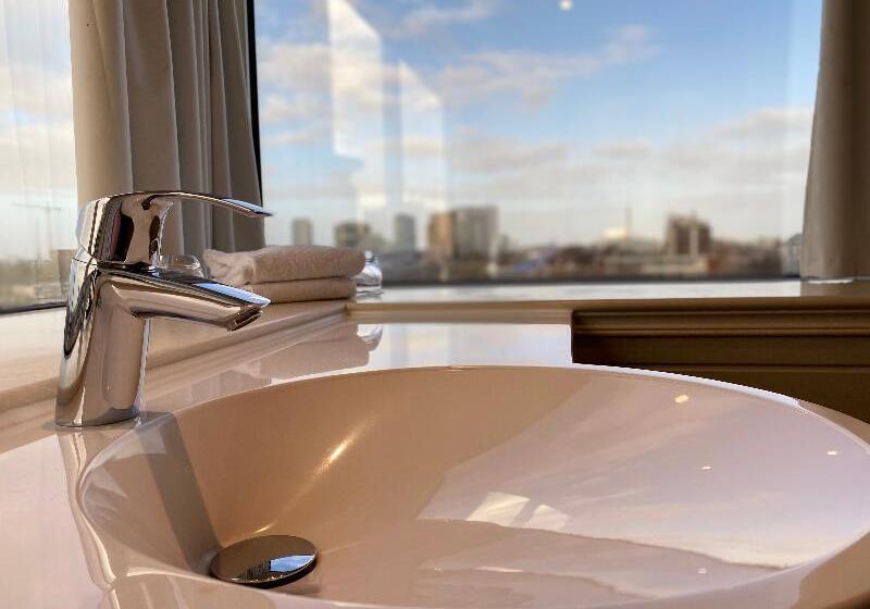 اتاق اجرایی, Xo Hotels Blue Tower