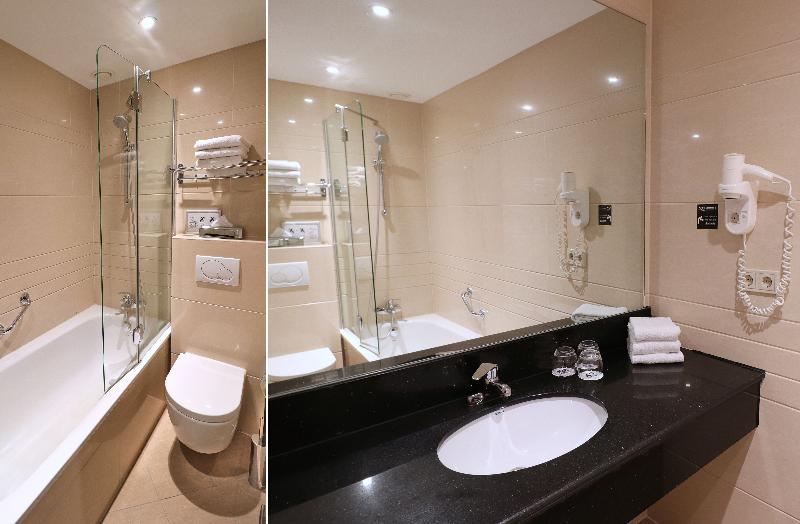 Quarto Quádruplo Estandar, Xo Hotels Blue Tower