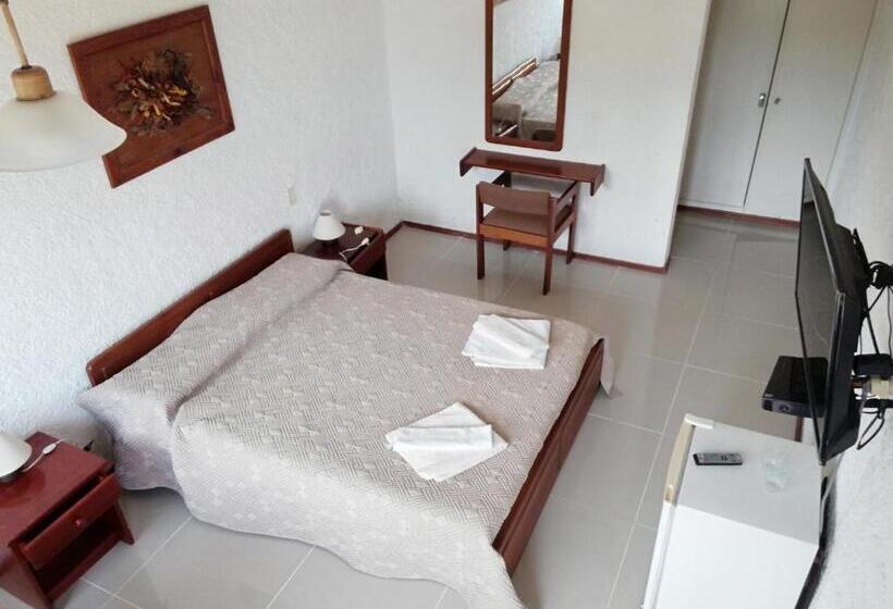 高级大房间, Yeruti