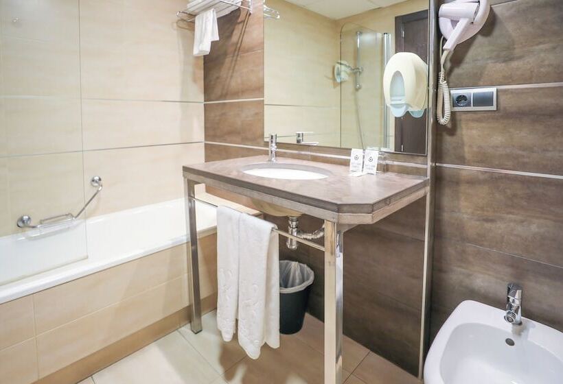 Номер Стандарт, Yit Conquista De Granada