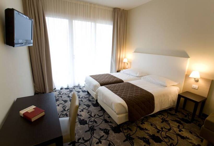 اتاق استاندارد, Regal