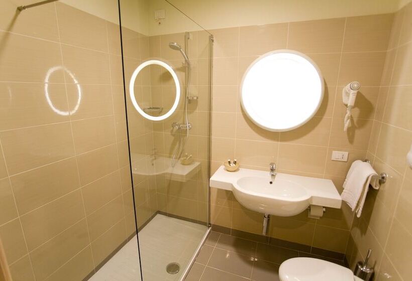 آپارتمان 1 خوابه, Regal