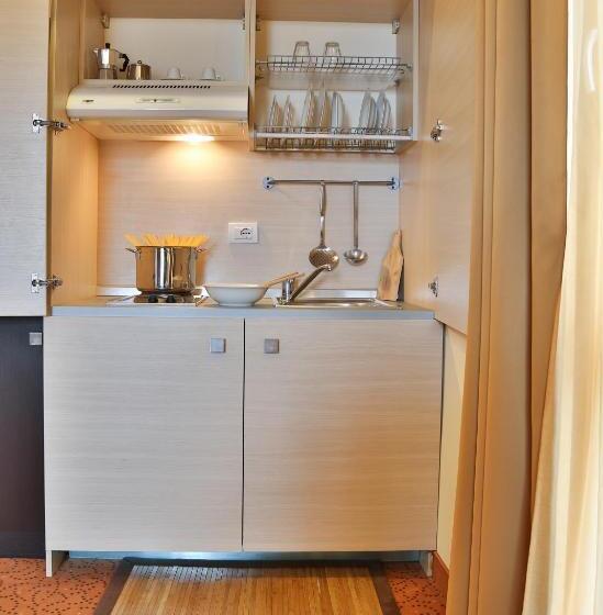 استودیوی استاندارد, Regal