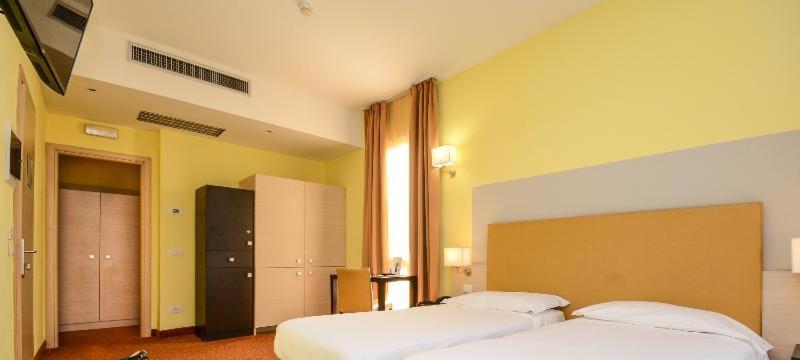 اتاق استاندارد, Regal