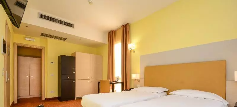 اتاق استاندارد, Regal