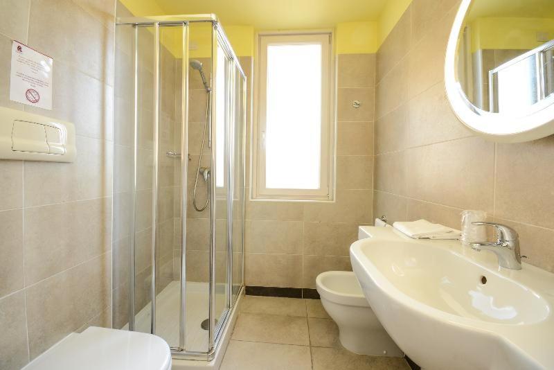 اتاق استاندارد, Regal