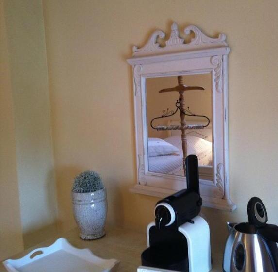 חדר דלוקס לשלושה, L'abri Du Poète