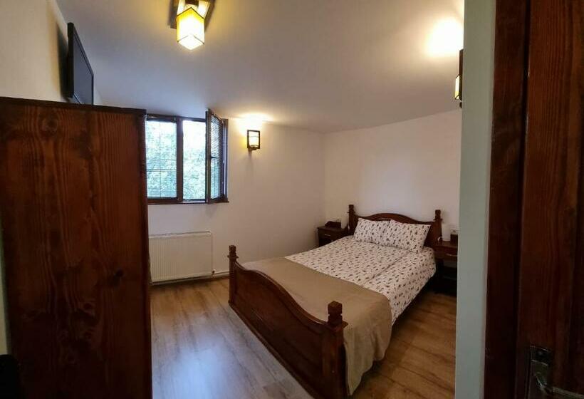 Номер Basic, Casa Bunicului
