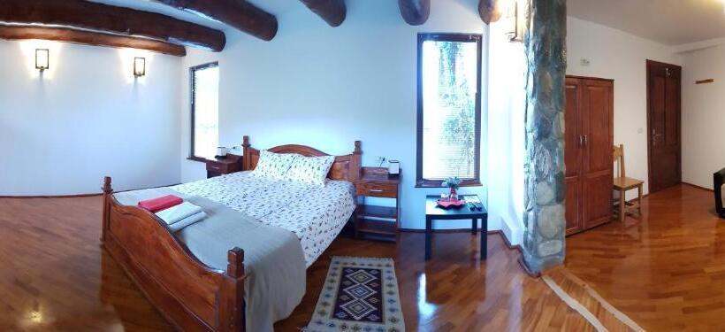 غرفة قياسية سرير كينج, Casa Bunicului