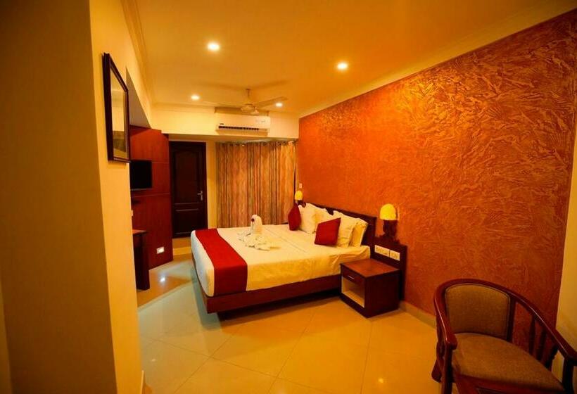 Quarto Deluxe, Kallelys Park Inn, Chalakudy ,thrissur