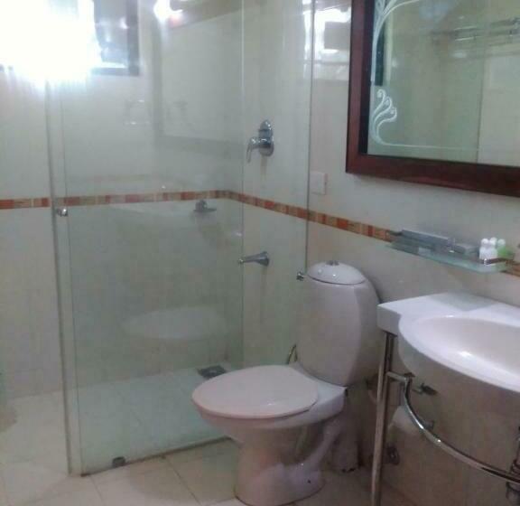 Quarto Deluxe, Kallelys Park Inn, Chalakudy ,thrissur