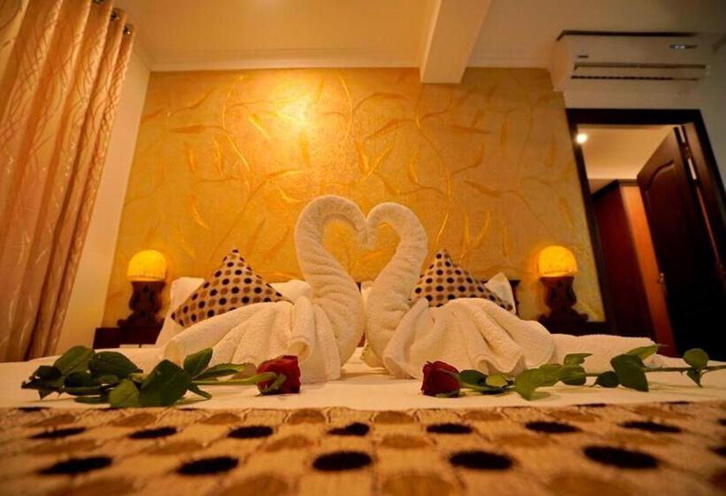 豪华房间, Kallelys Park Inn, Chalakudy ,thrissur