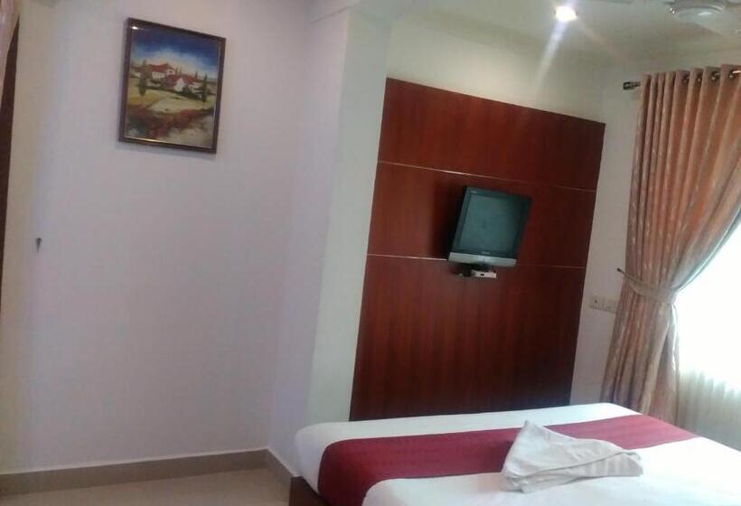 Suíte Executivo, Kallelys Park Inn, Chalakudy ,thrissur
