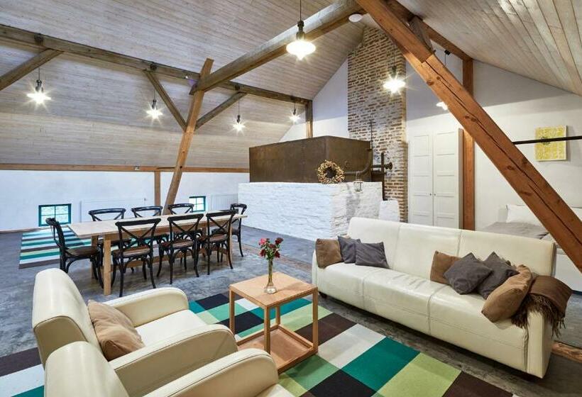 ファミリーステューディオ, Pivovar Lobeč