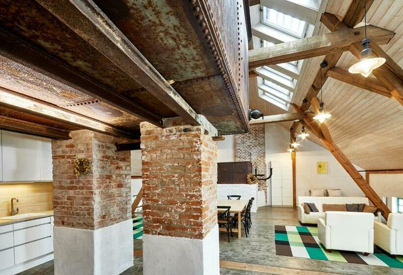 إستديو عائلى, Pivovar Lobeč