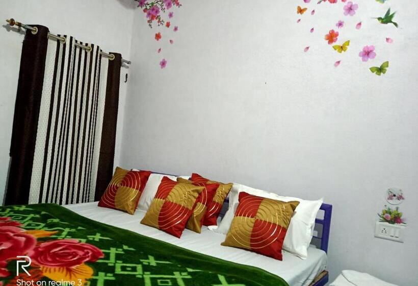 اتاق لوکس, Khajuraho Dreams Homestay