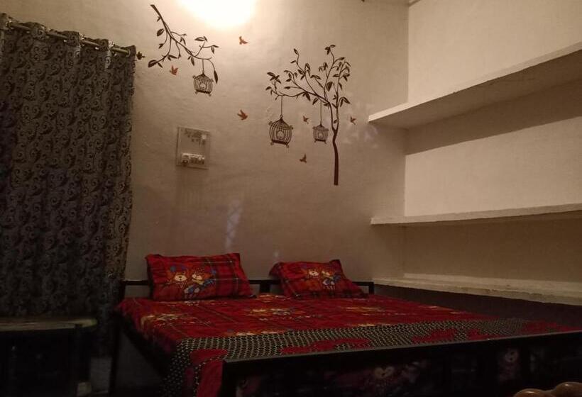 اتاق لوکس یک تخته, Khajuraho Dreams Homestay