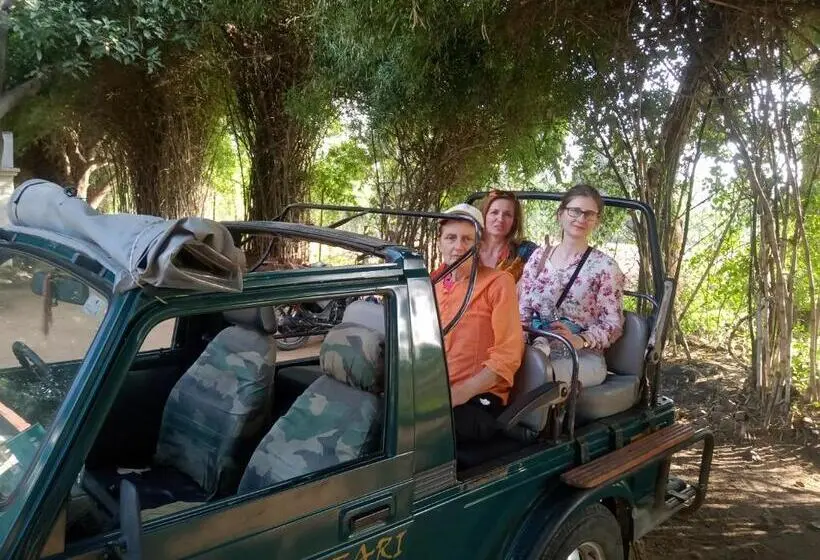 ルームシェアのワンベッド, Khajuraho Dreams Homestay