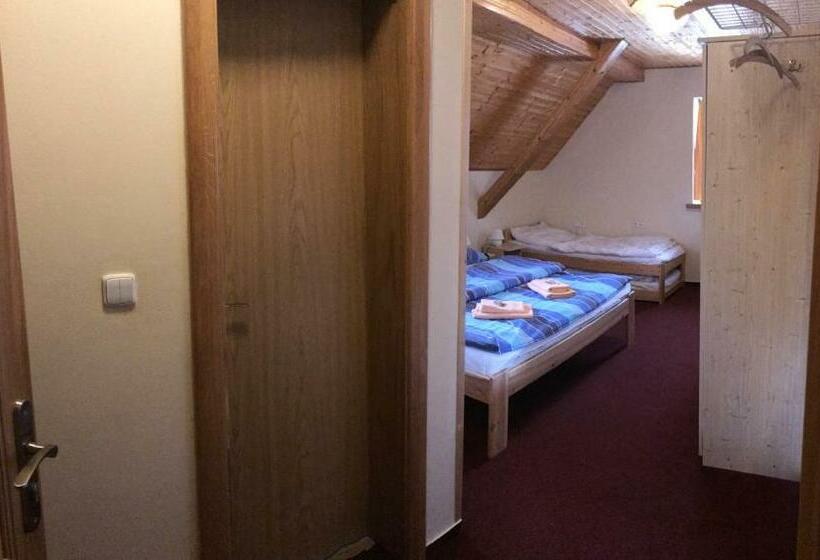 스탠다드 트리플 룸, Penzion Pod Zvonem