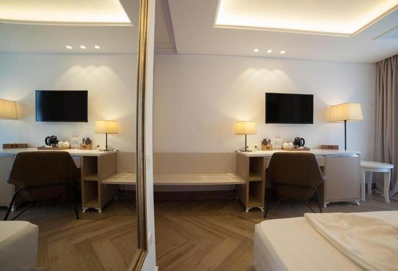 חדר דלוקס לשלושה, Grand Blue Fafa Resort & Spa