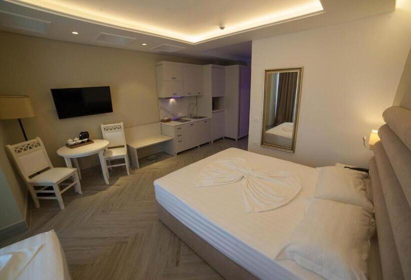 استودیوی استاندارد با چشم‌انداز دریا, Grand Blue Fafa Resort & Spa