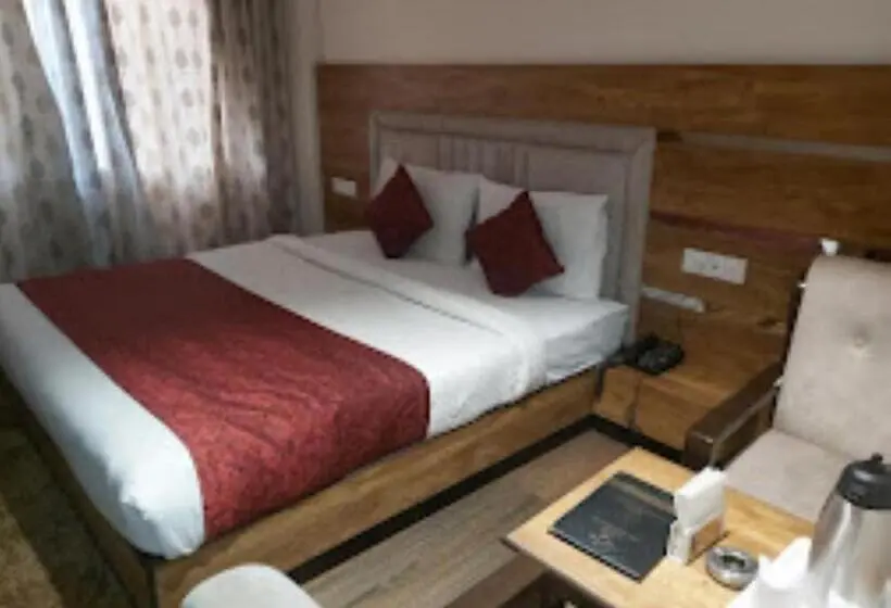 Deluxe-huone, Jatashankar Palace