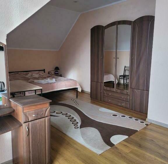 סוויטת ג'וניור, Vodnyi Mir