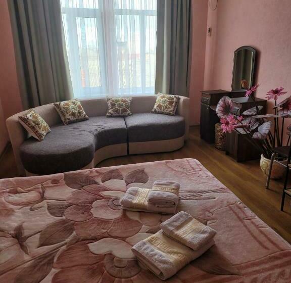 سوییت جونیور, Vodnyi Mir
