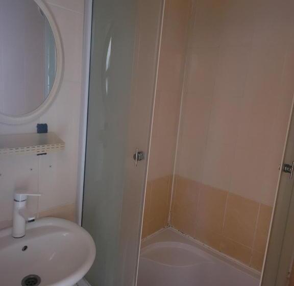 סוויטת ג'וניור, Vodnyi Mir