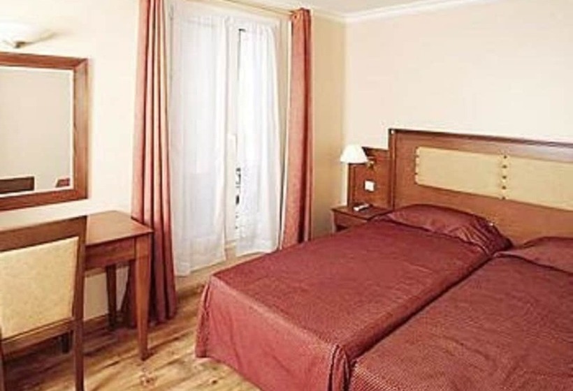 スタンダードルーム, 121 Paris