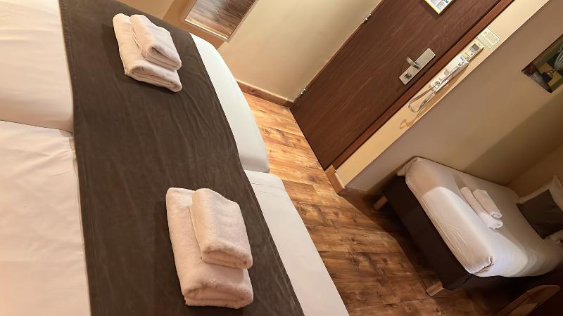 スタンダードトリプルルーム, 121 Paris