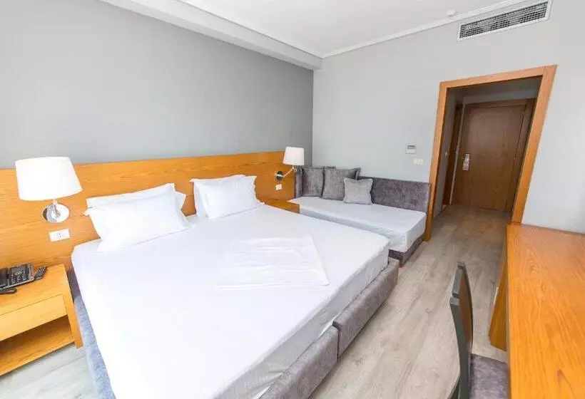 Triple Room Sea View, Agimi