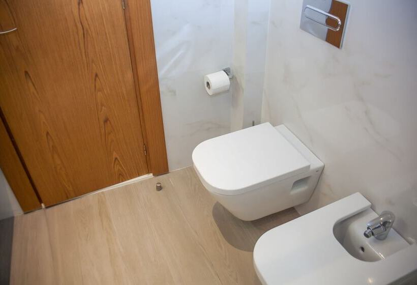 Standard Room with Balcony, Agimi