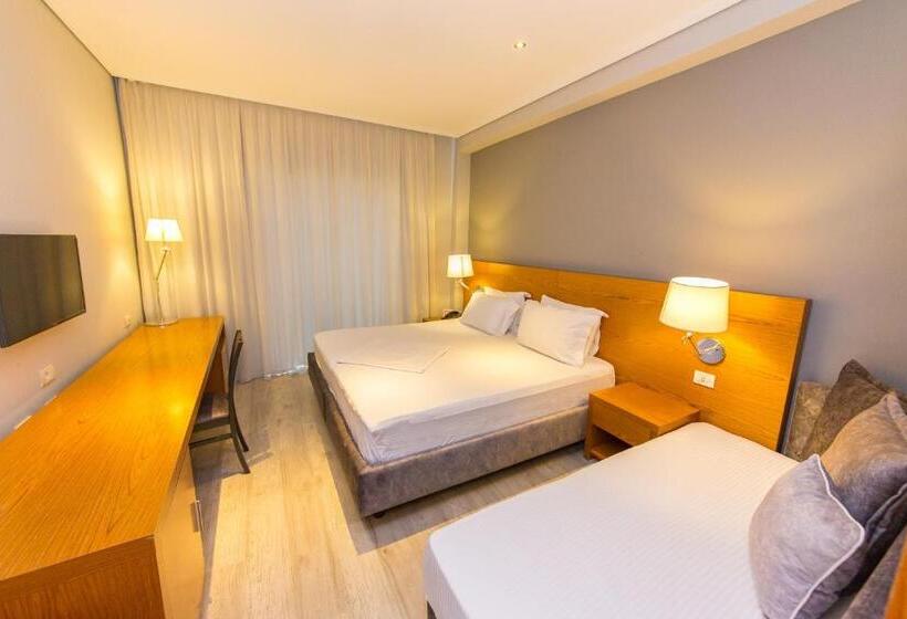 Standard Triple Room Sea View, Agimi