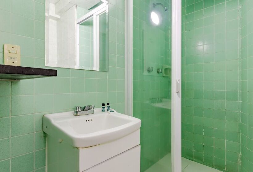 اتاق سوپریور سه تخته, Capital O Suites Marne Cdmx