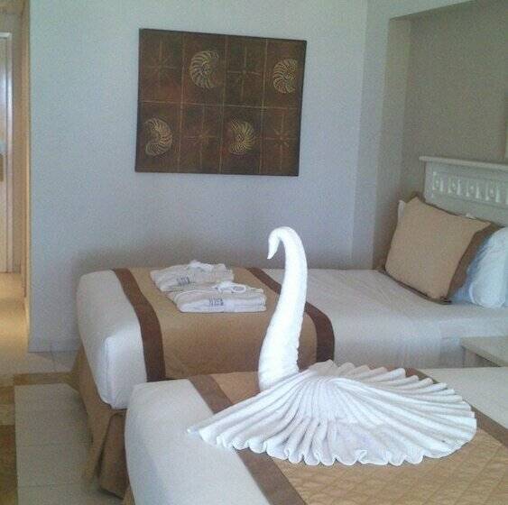 חדר דלוקס נוף לגינה, Bluebay Grand Esmeralda - All Inclusive