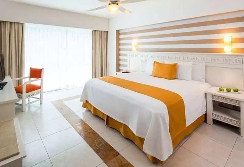 片側に海が見えるデラックスルーム, Bluebay Grand Esmeralda - All Inclusive