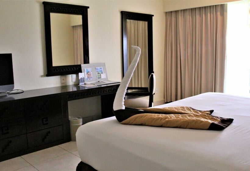 Quarto Deluxe Vista Mar Lateral, Bluebay Grand Esmeralda - All Inclusive