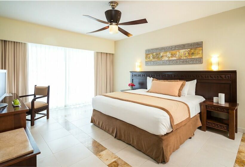 Quarto Deluxe Vista Mar, Bluebay Grand Esmeralda - All Inclusive