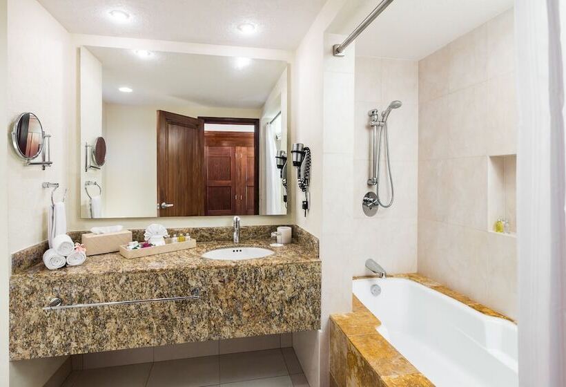 חדר דלוקס צדדי נוף לים, Bluebay Grand Esmeralda - All Inclusive