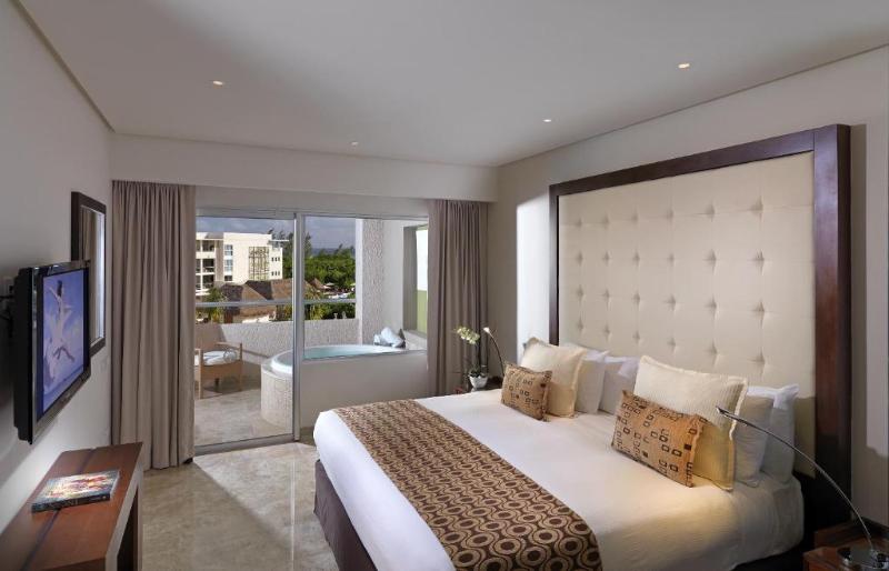 Quarto Deluxe Vista Mar, Bluebay Grand Esmeralda - All Inclusive